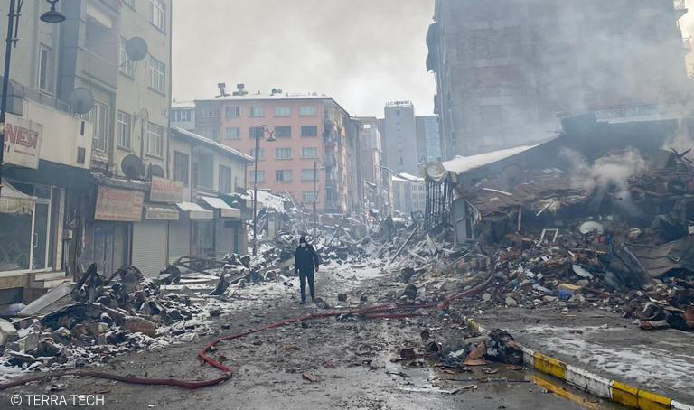 Das traurigste<br />Händchenhalten der Welt